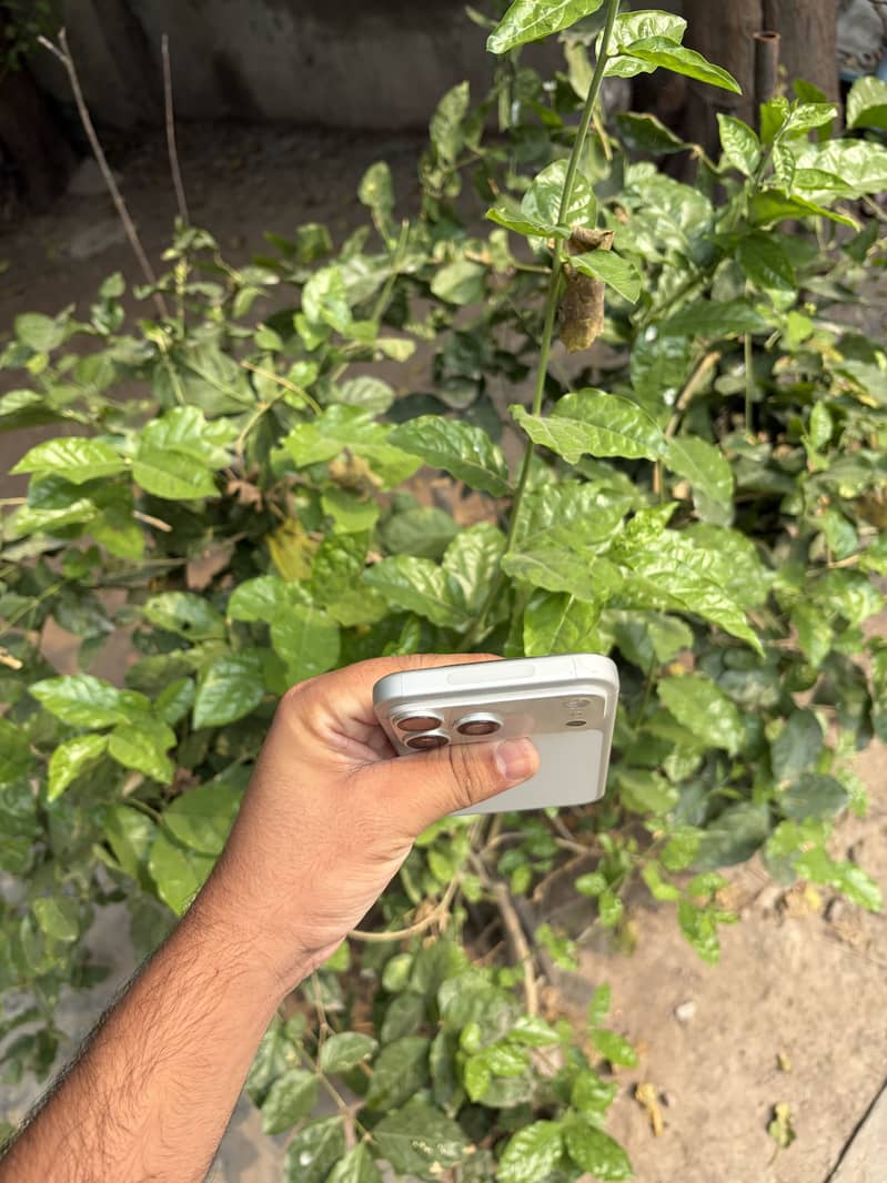 Apple iPhone 17 Pro Max 2