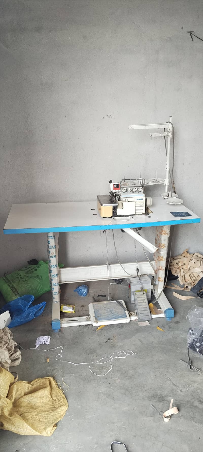overlocker machine 1