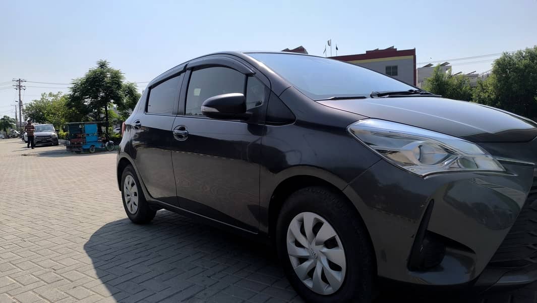 Toyota Vitz 2017 1