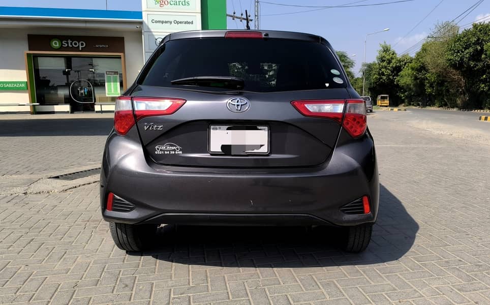 Toyota Vitz 2017 3