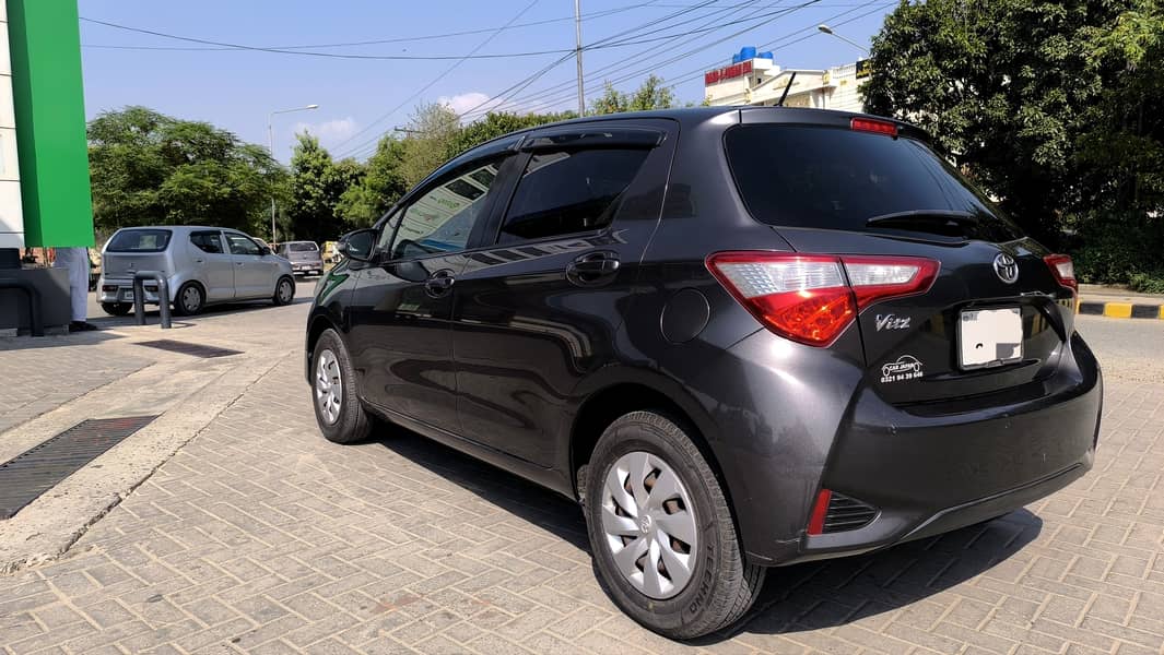 Toyota Vitz 2017 4