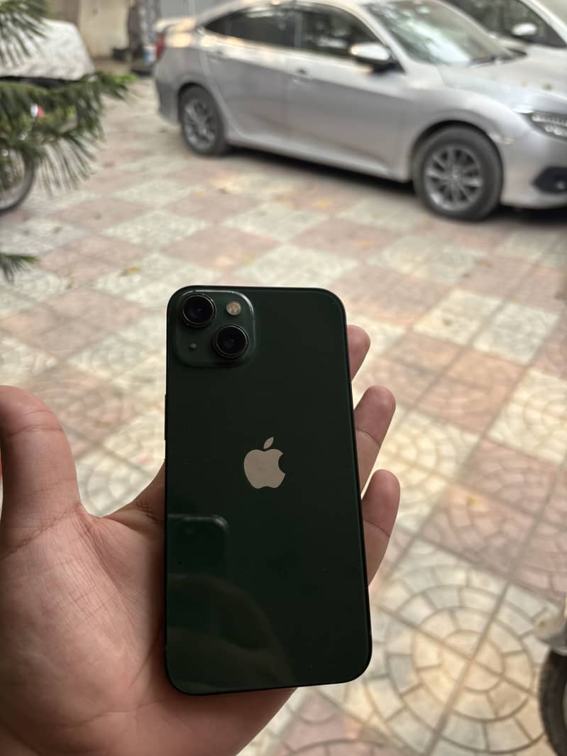 Apple iPhone 13 6