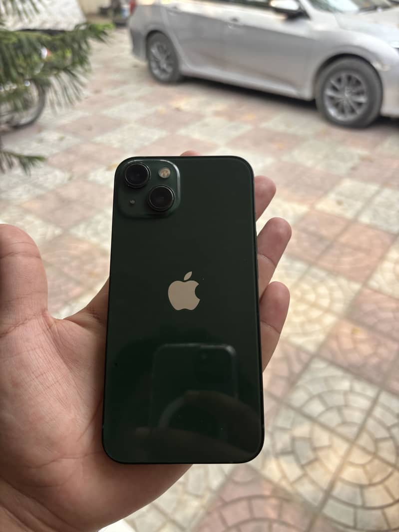 Apple iPhone 13 7