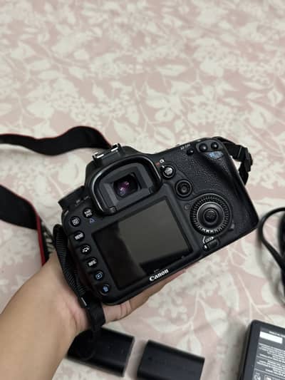 Canon EOS 7D Complete Kit With Two Lens