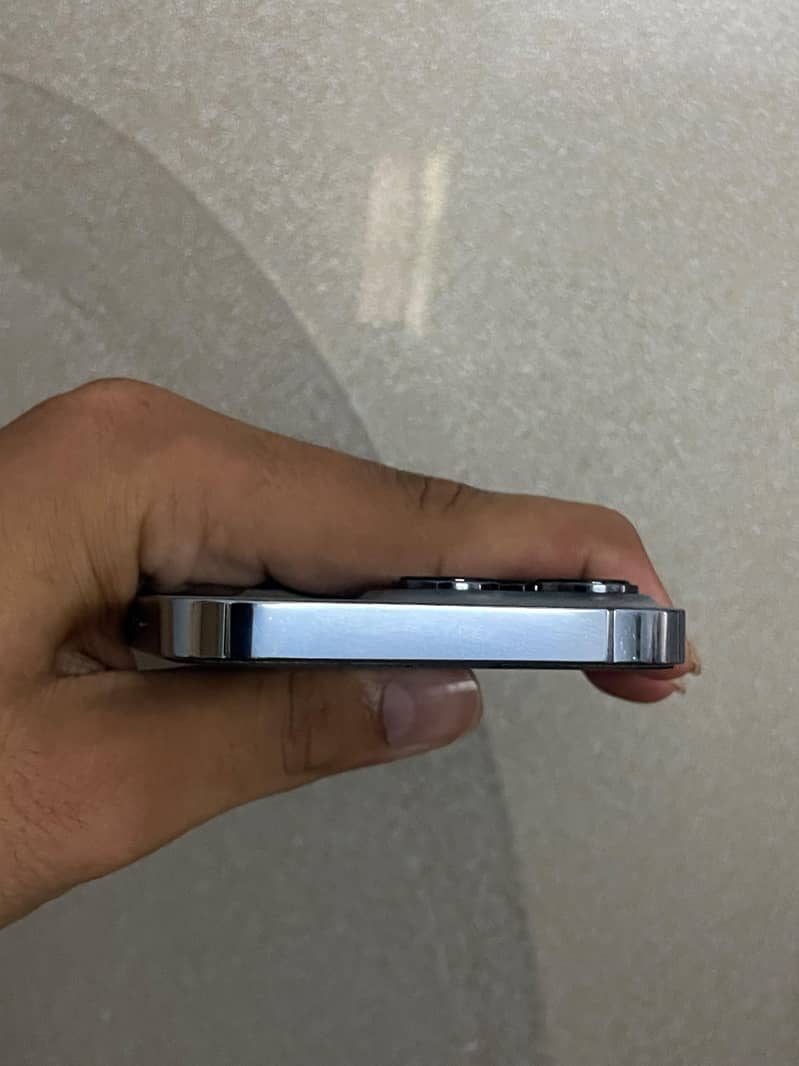 Apple iPhone 13 Pro 4