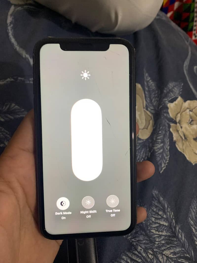 Apple iPhone 11 3