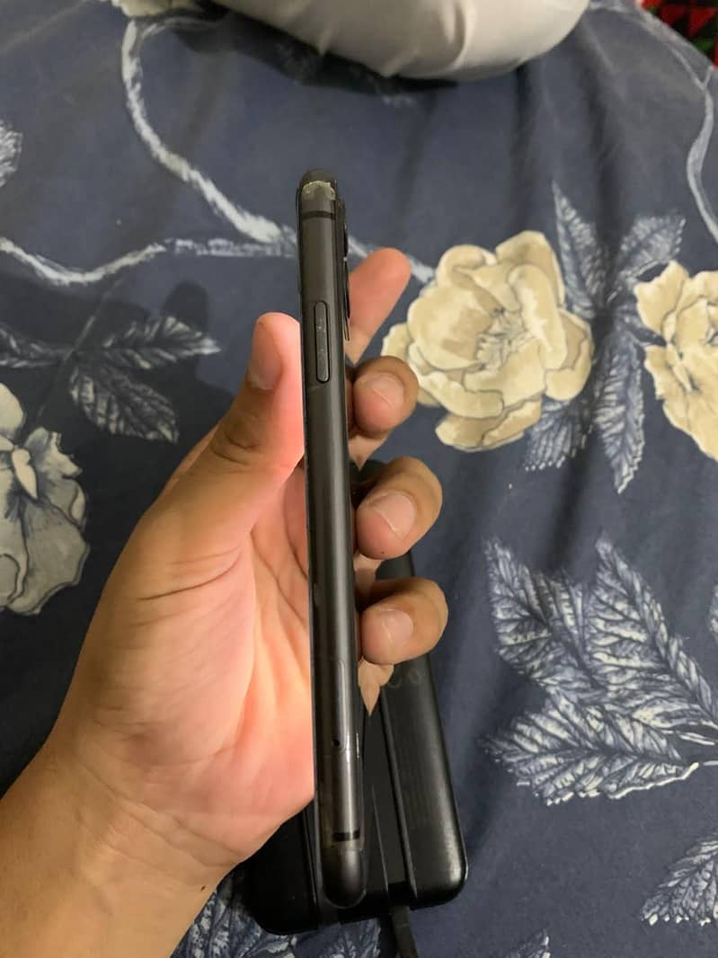 Apple iPhone 11 6