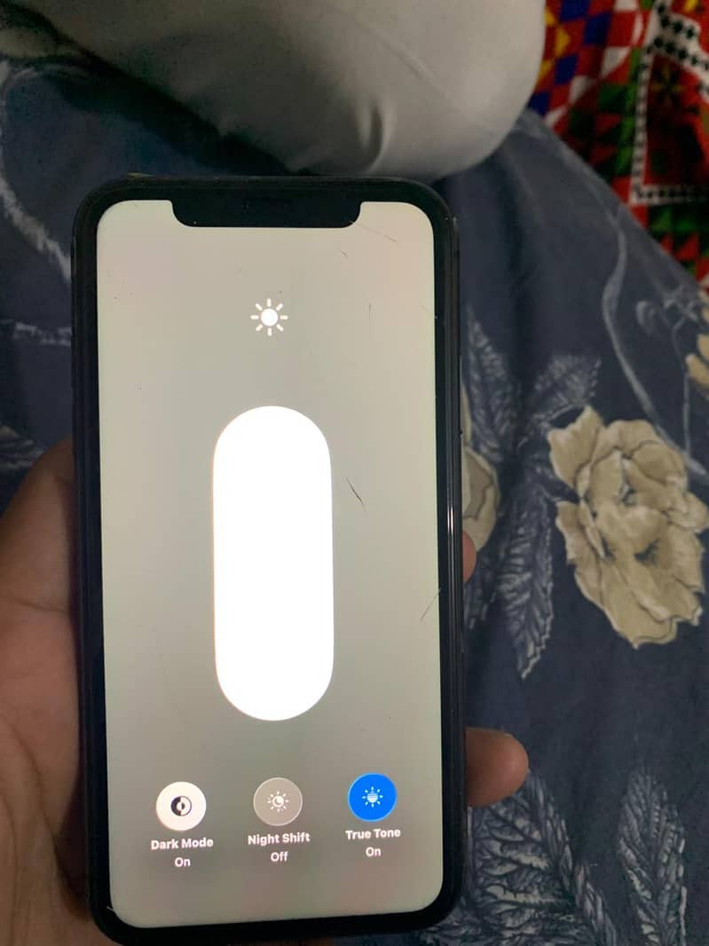 Apple iPhone 11 7