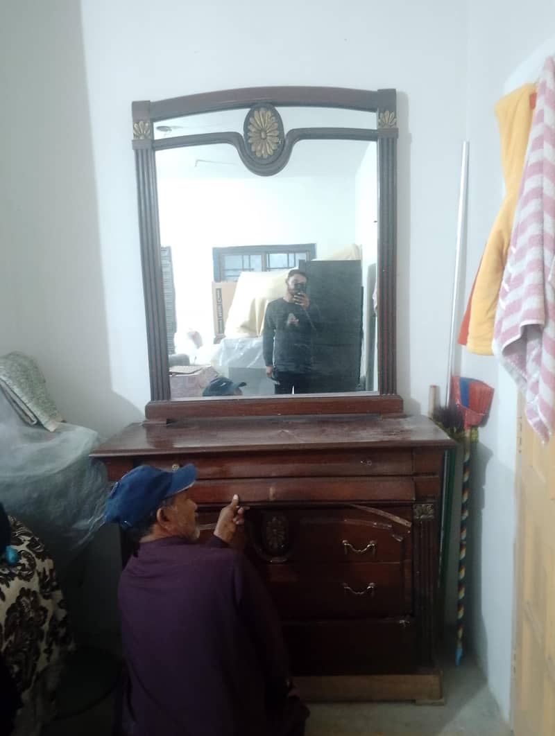 dressing table 1