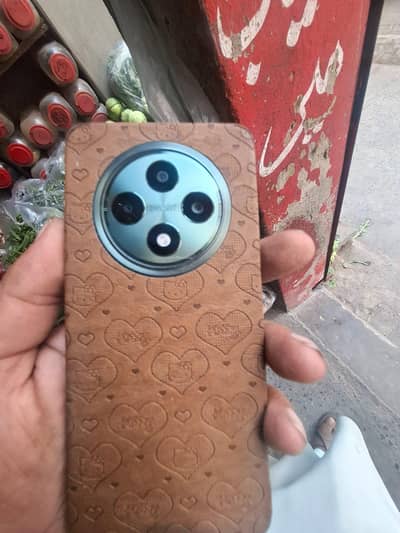 OPPO Reno12 F
