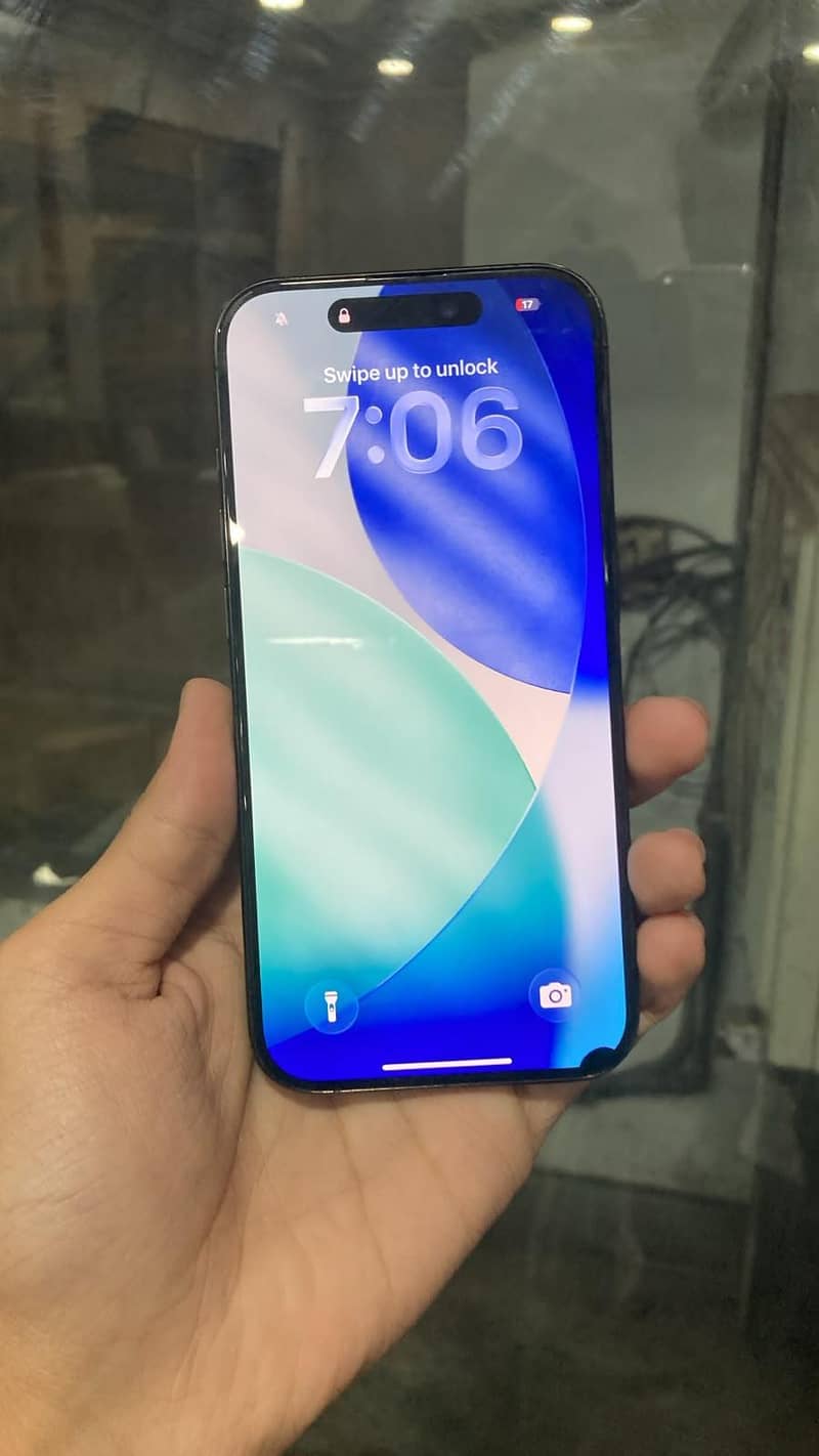 Apple iPhone 15 Pro 0