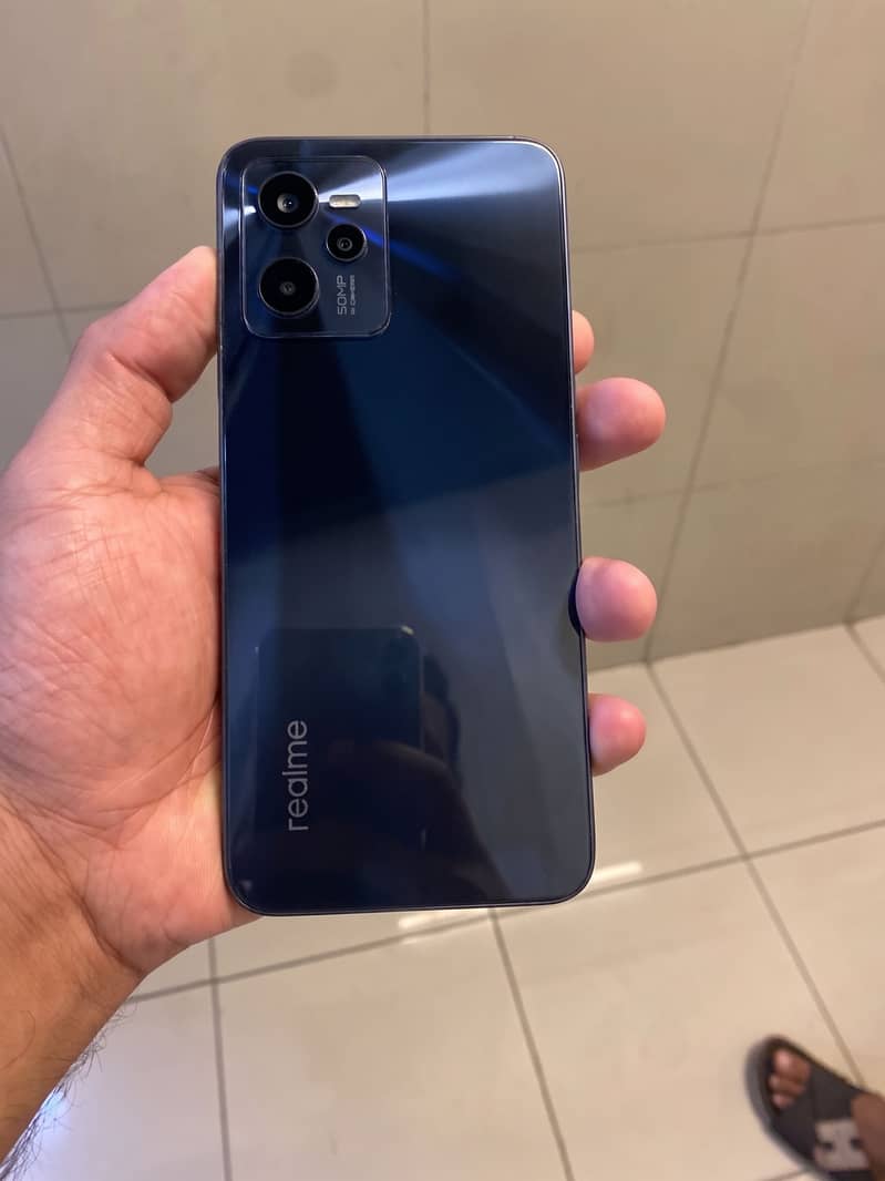 Realme C35 0