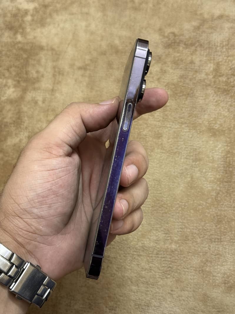 Apple iPhone 14 Pro Max 1