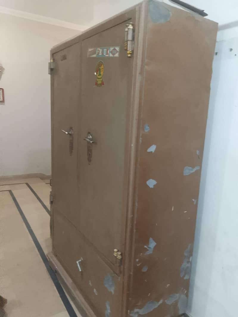safe used condition norml 1