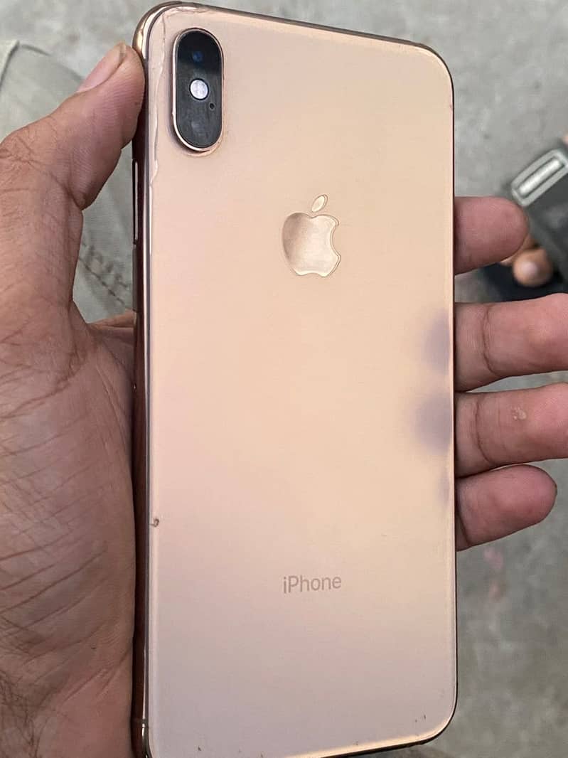 Apple iPhone XS Max 1