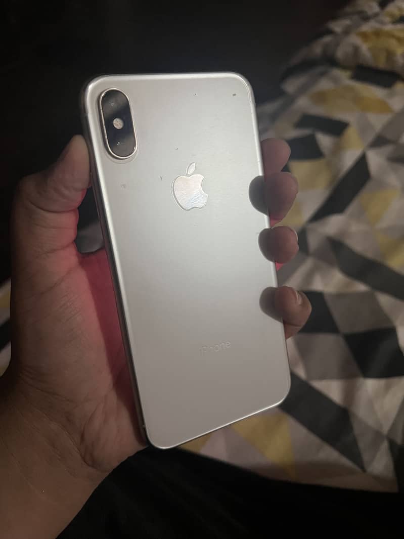 Apple iPhone X 3