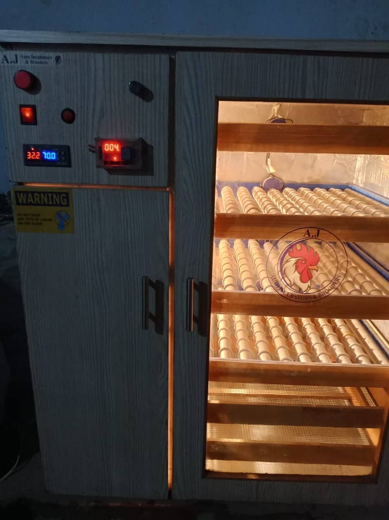 Fully auto incubator 4