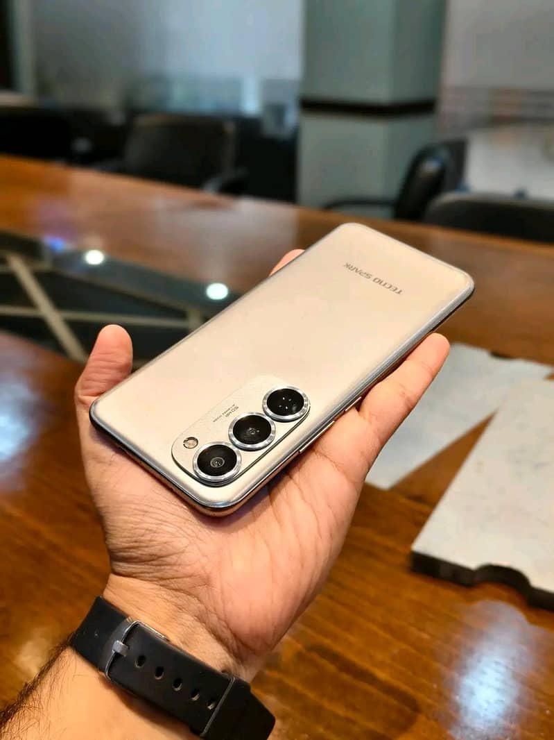 Tecno Spark 40 Pro Plus 2