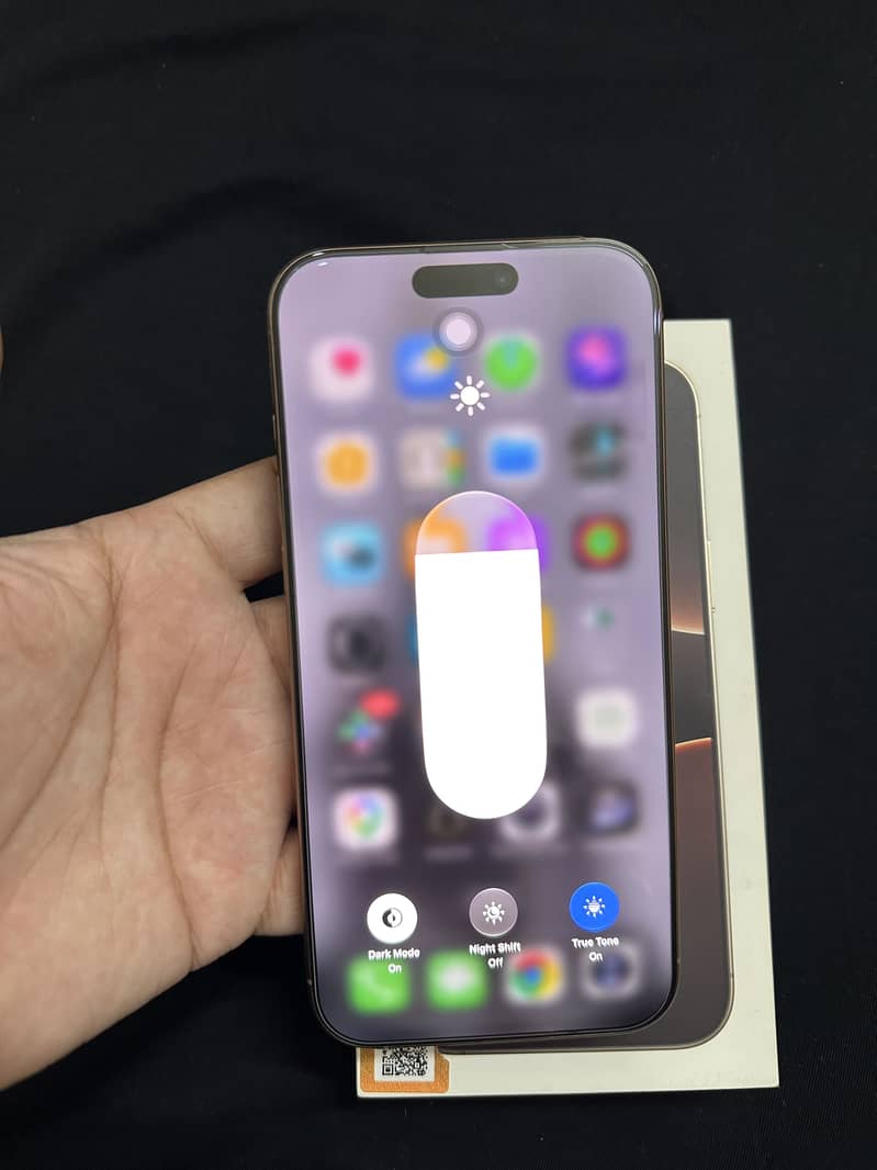 Apple iPhone 16 Pro Max 7