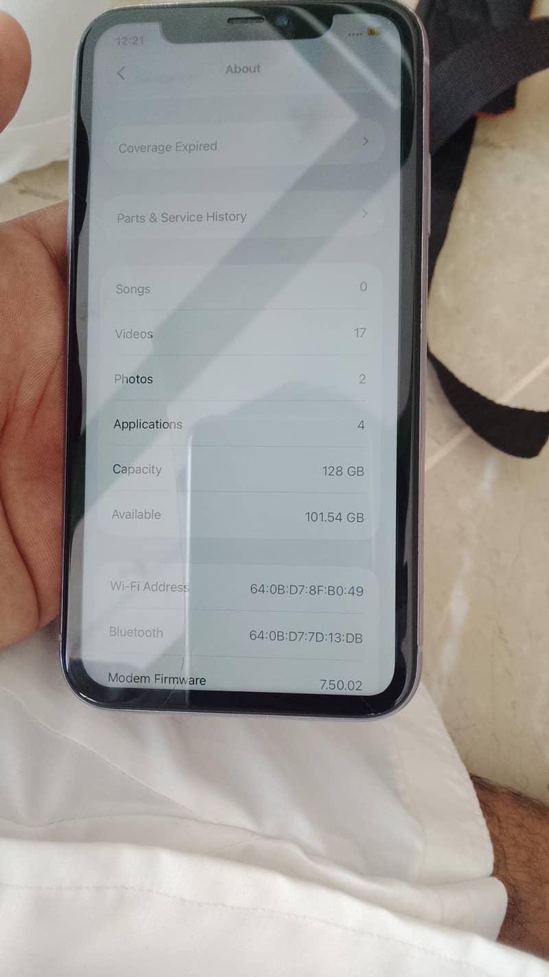 Apple iPhone 11 3