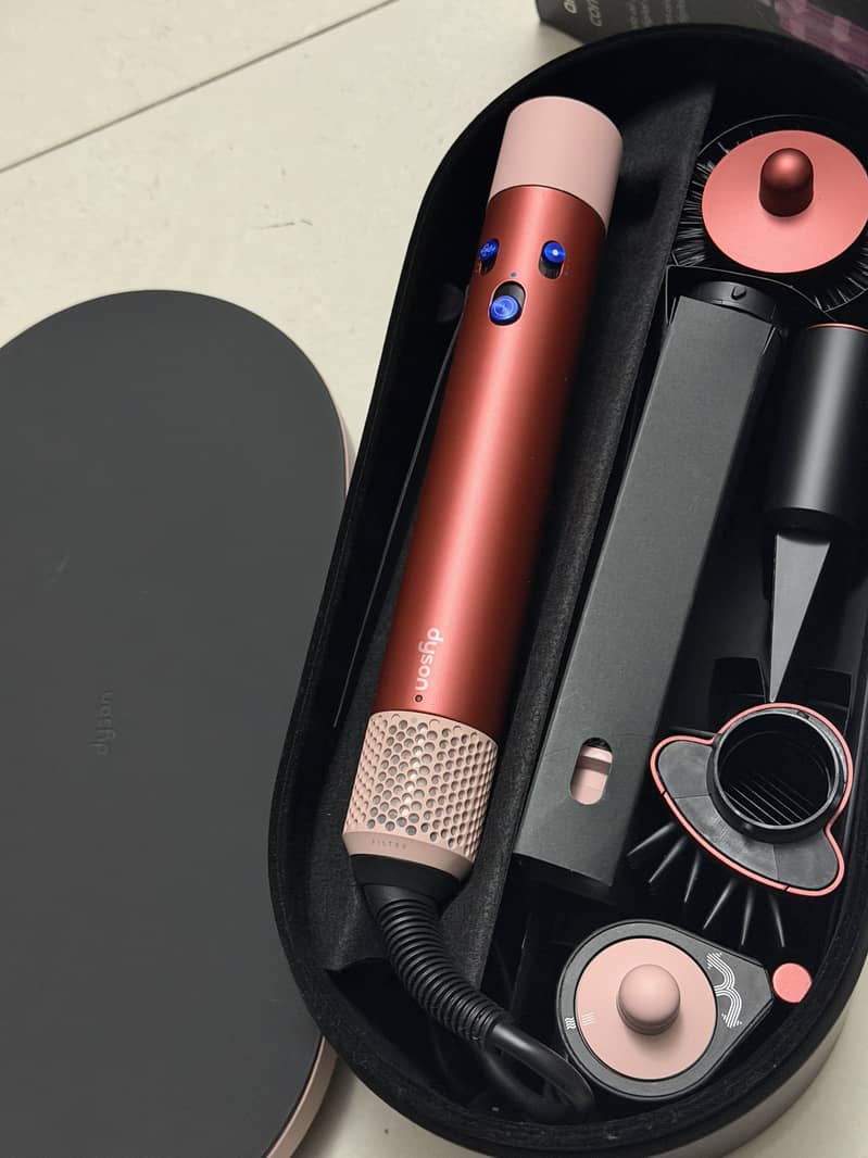Dyson 0