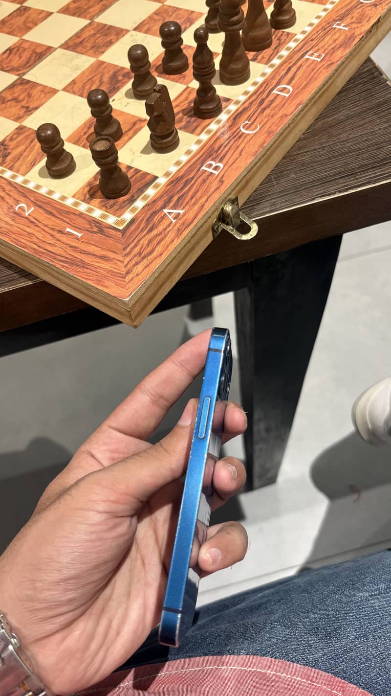 Apple iPhone 12 mini 3