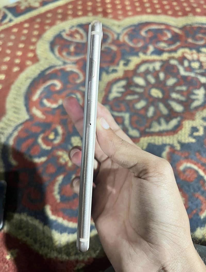 Apple iPhone 8 Plus 2