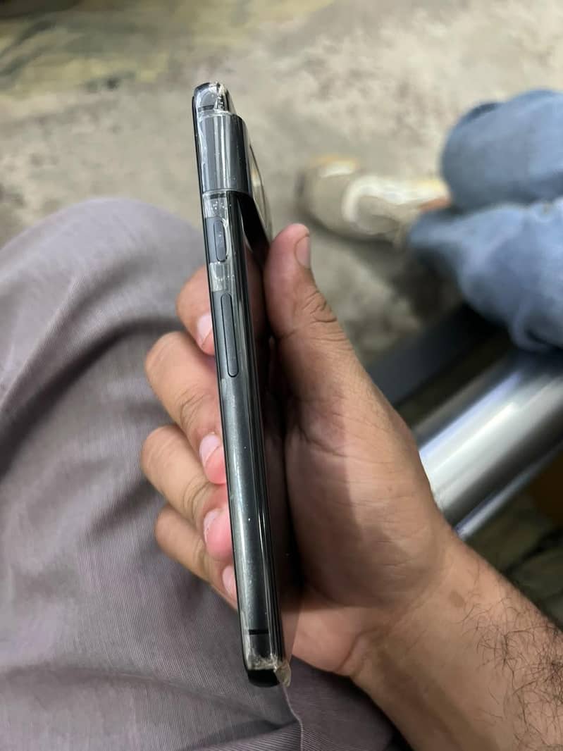 Google Pixel 8 3