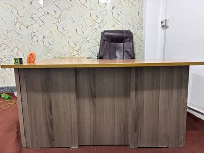 Office chair and Table used like new ,chair full new