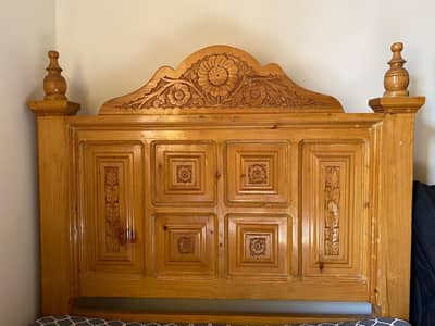 single bed wooden with mattress
