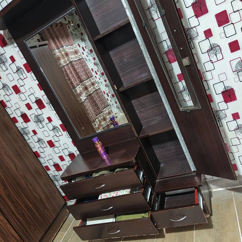 Dressing table 1
