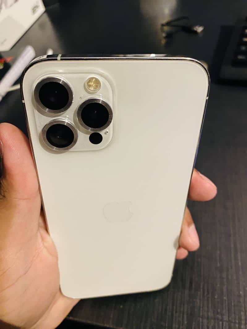 Apple iPhone 12 Pro Max 3