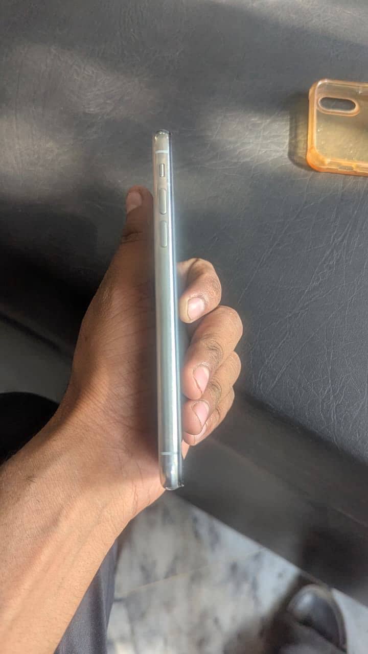I phone 1
