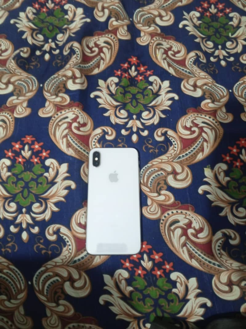 Apple iPhone X 3