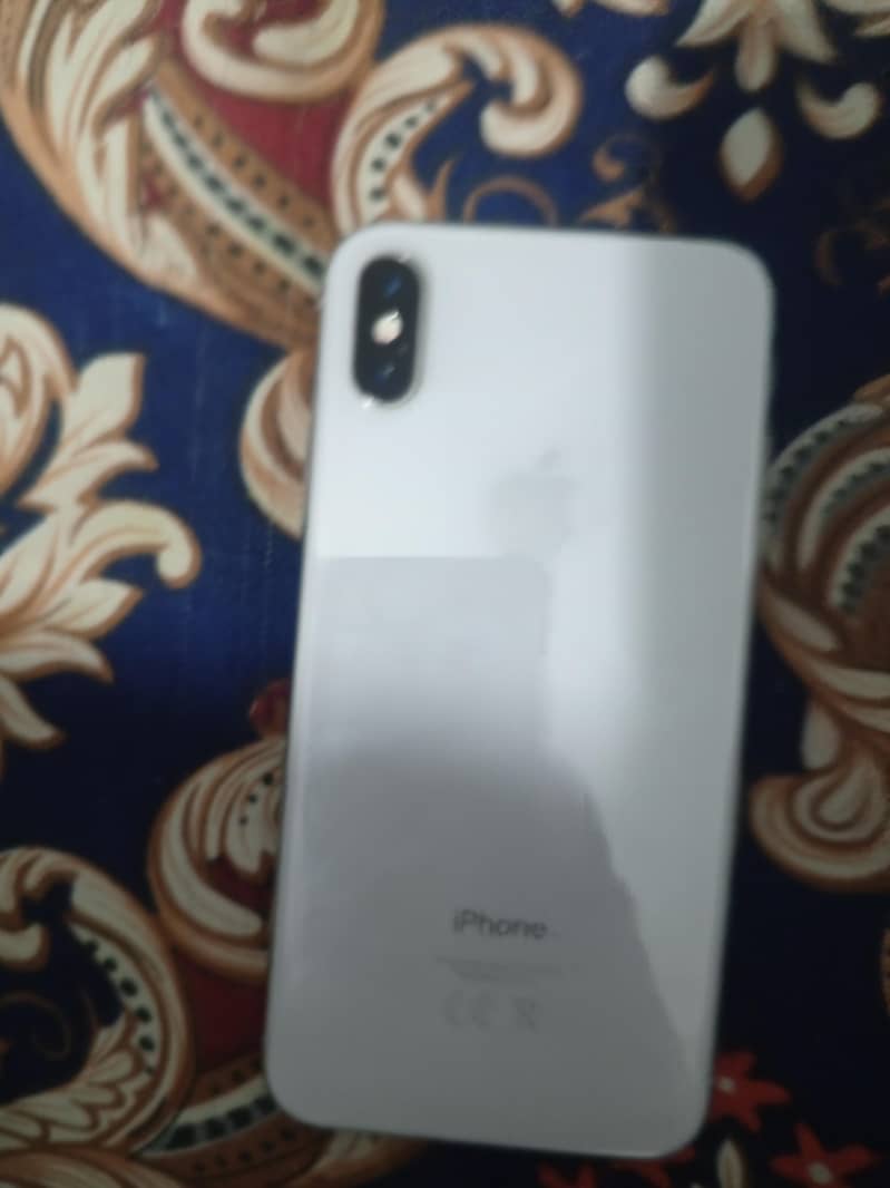 Apple iPhone X 4