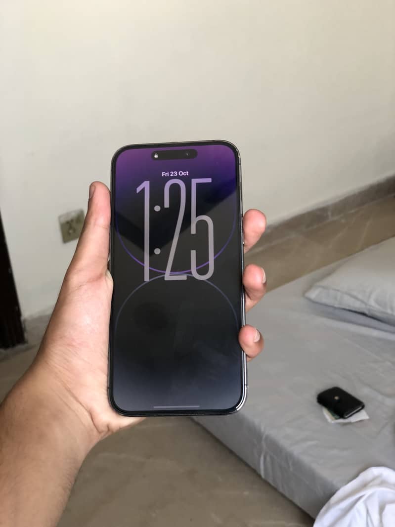 Apple iPhone 14 Pro Max 0