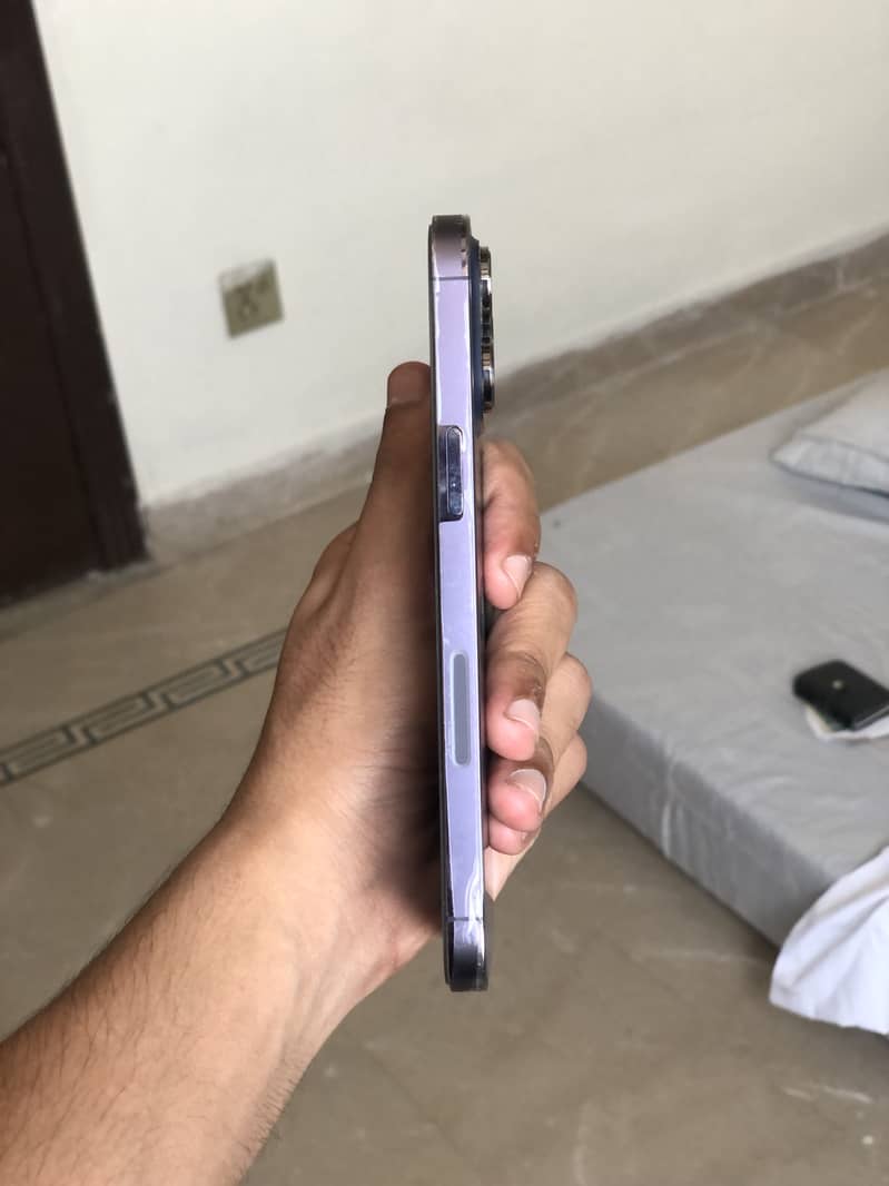 Apple iPhone 14 Pro Max 2