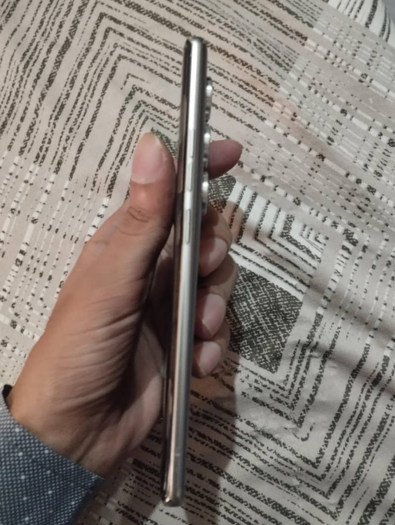 Tecno CAMON 40 Pro 3