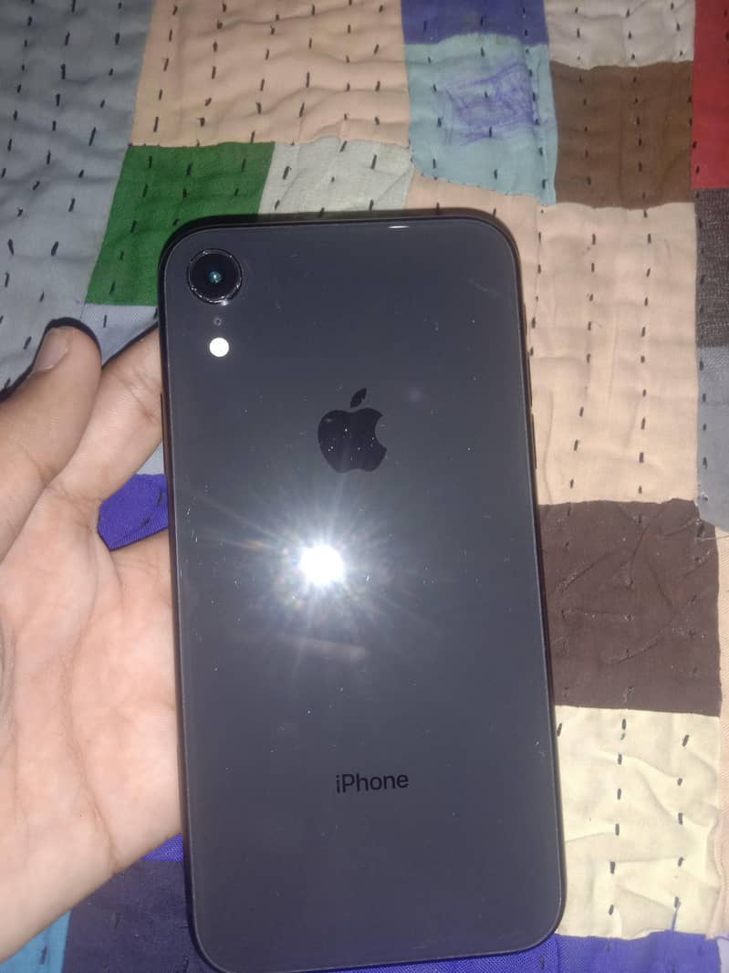 Apple iPhone XR 0