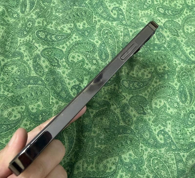 Apple iPhone 12 Pro 5
