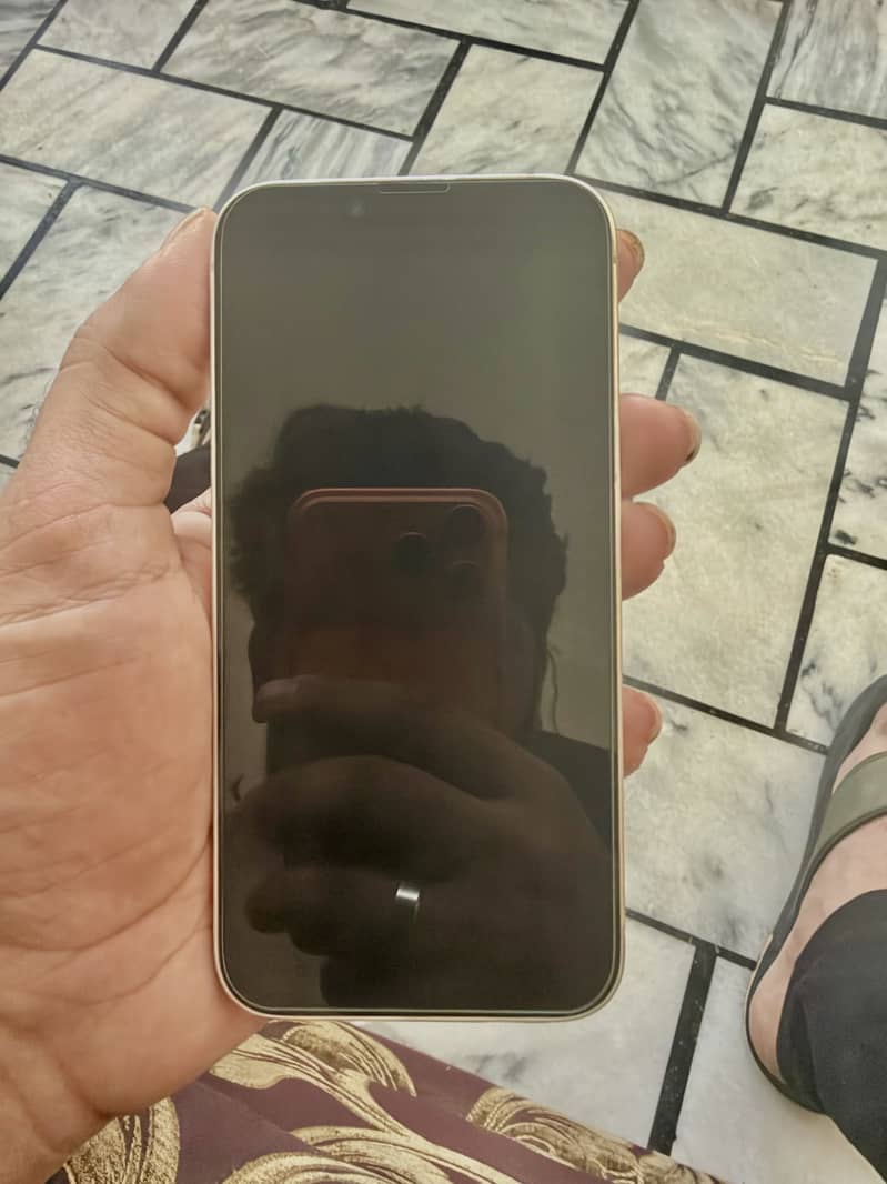 Apple iPhone 14 4