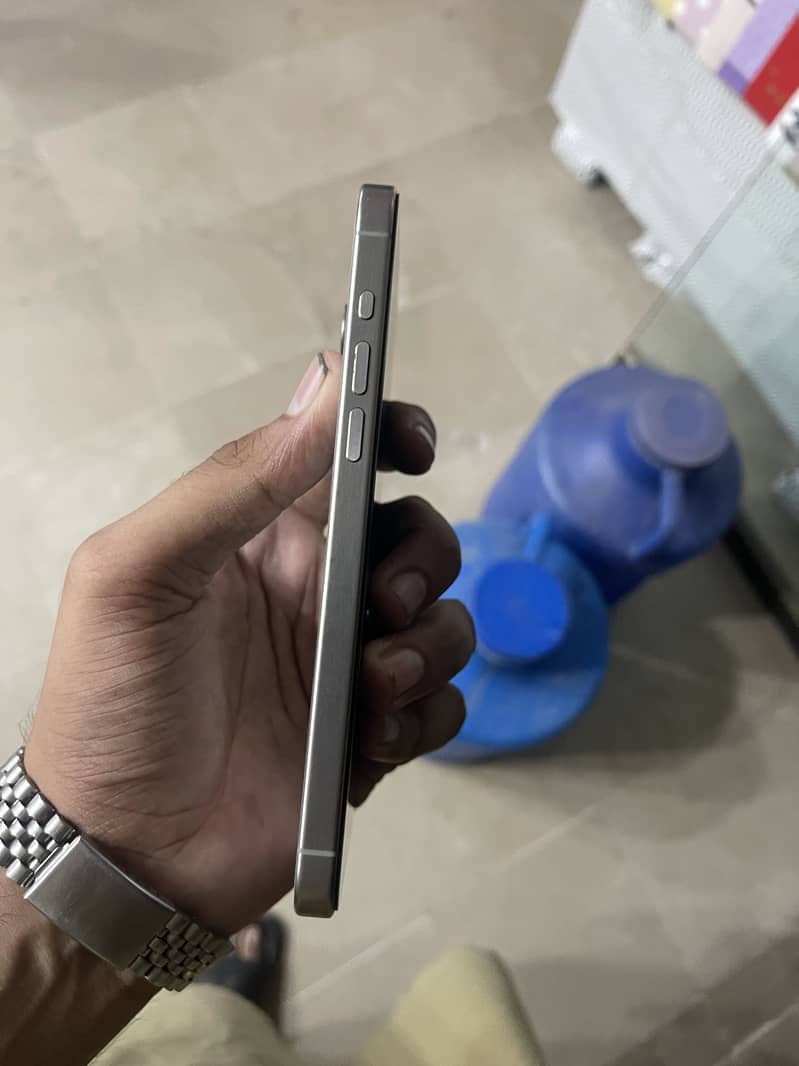 Apple iPhone 15 Pro Max 1
