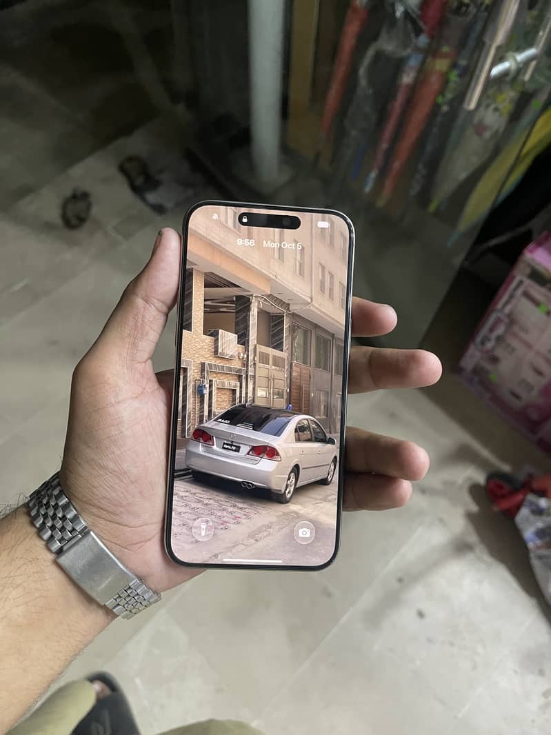 Apple iPhone 15 Pro Max 4