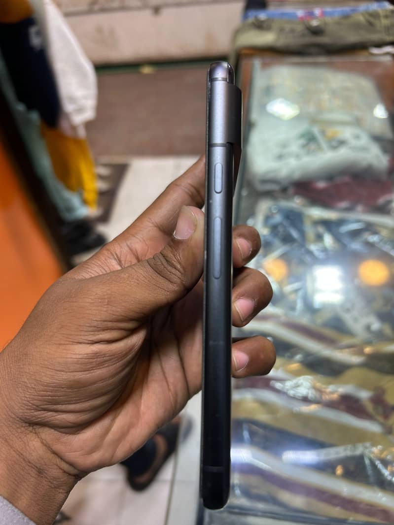 Google Pixel 8 3