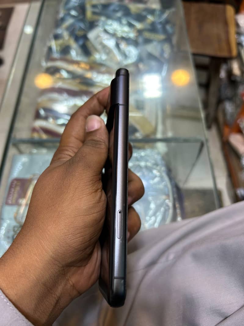 Google Pixel 8 5