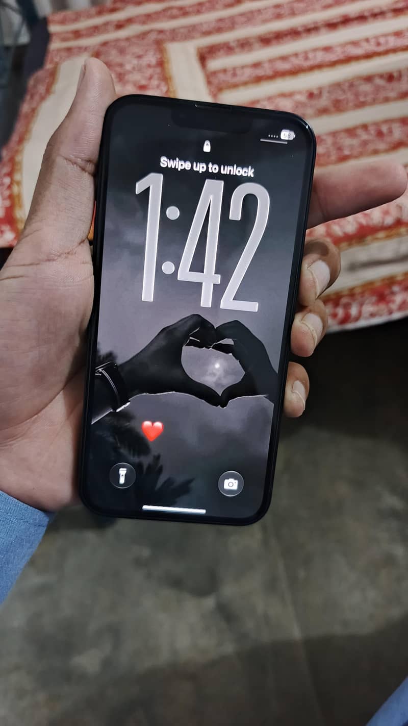 Apple iPhone 13 1
