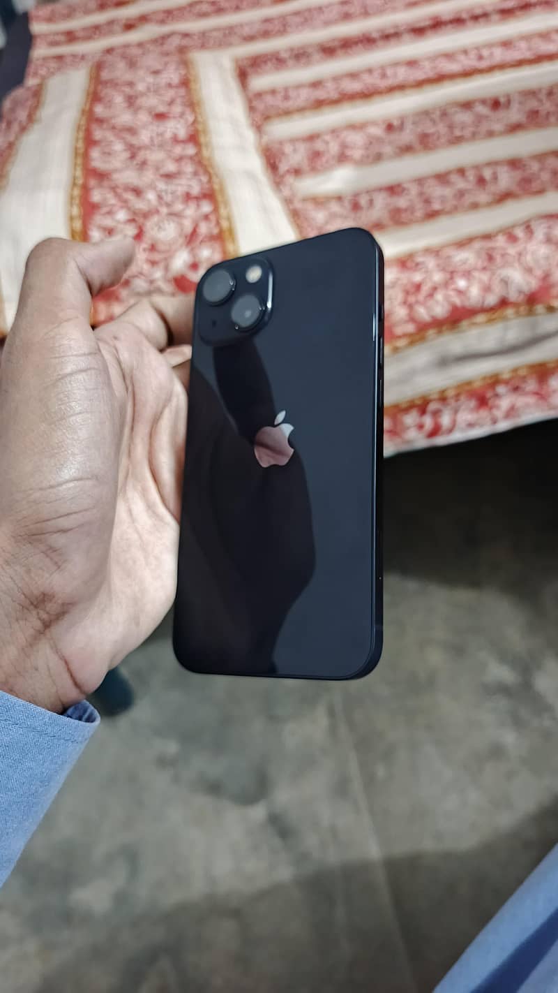 Apple iPhone 13 2