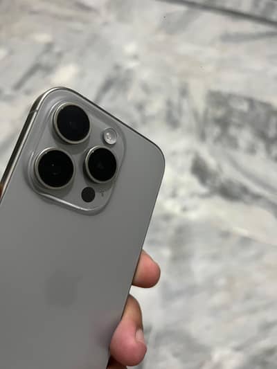 Apple iPhone 15 Pro