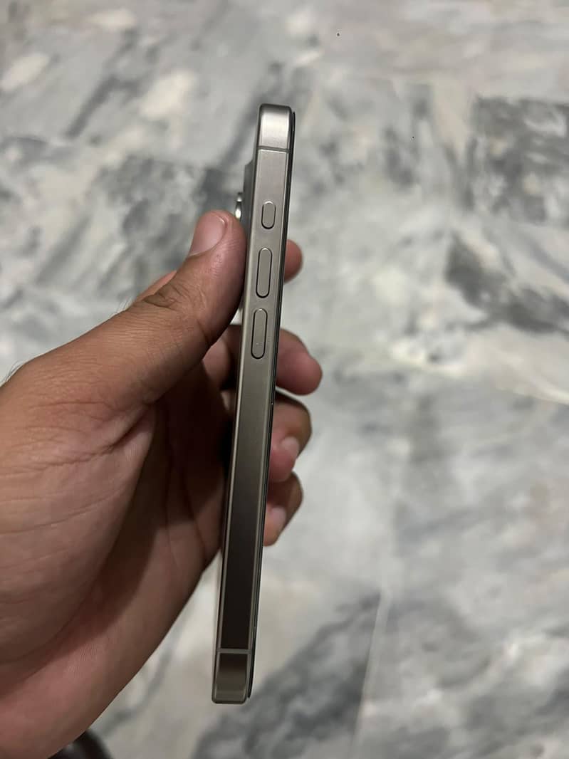 Apple iPhone 15 Pro 1