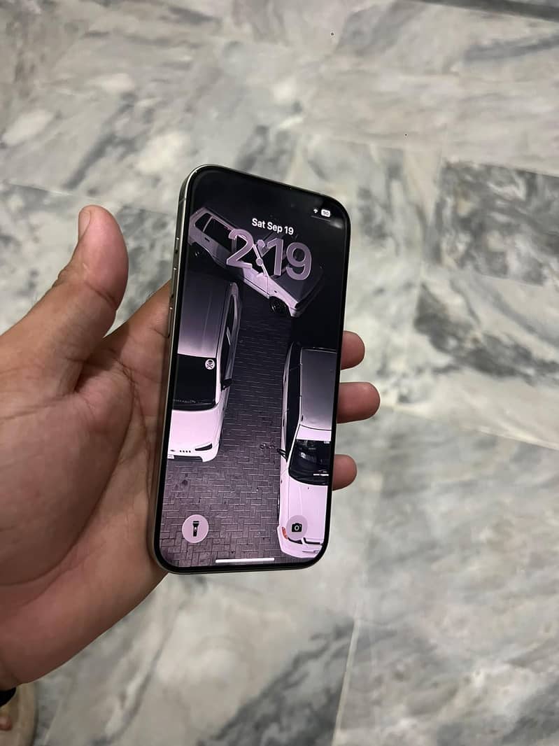 Apple iPhone 15 Pro 2